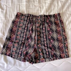 Dex patterned shorts